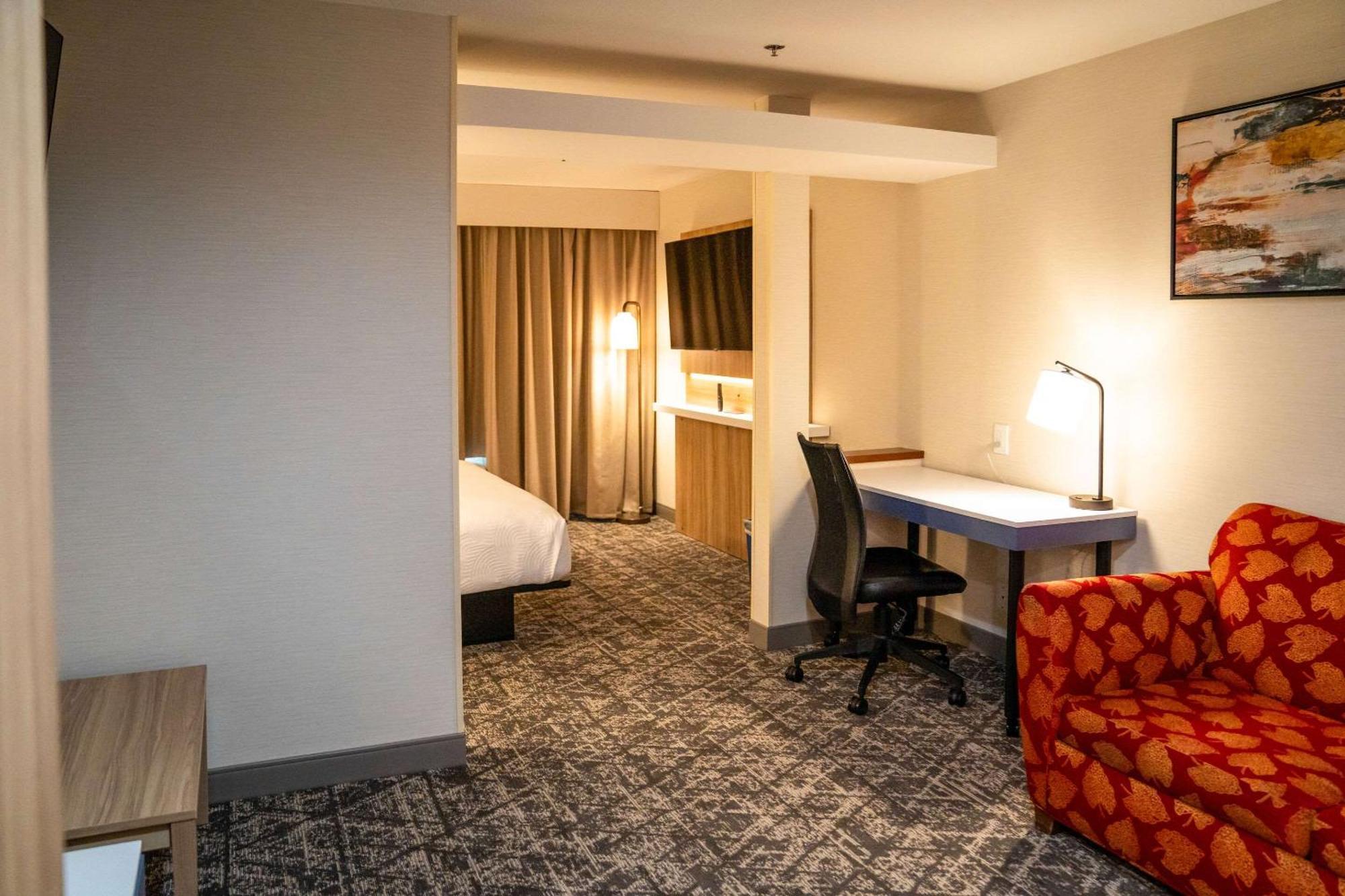 Hotel Country & By Radisson, Modesto-salida 3*