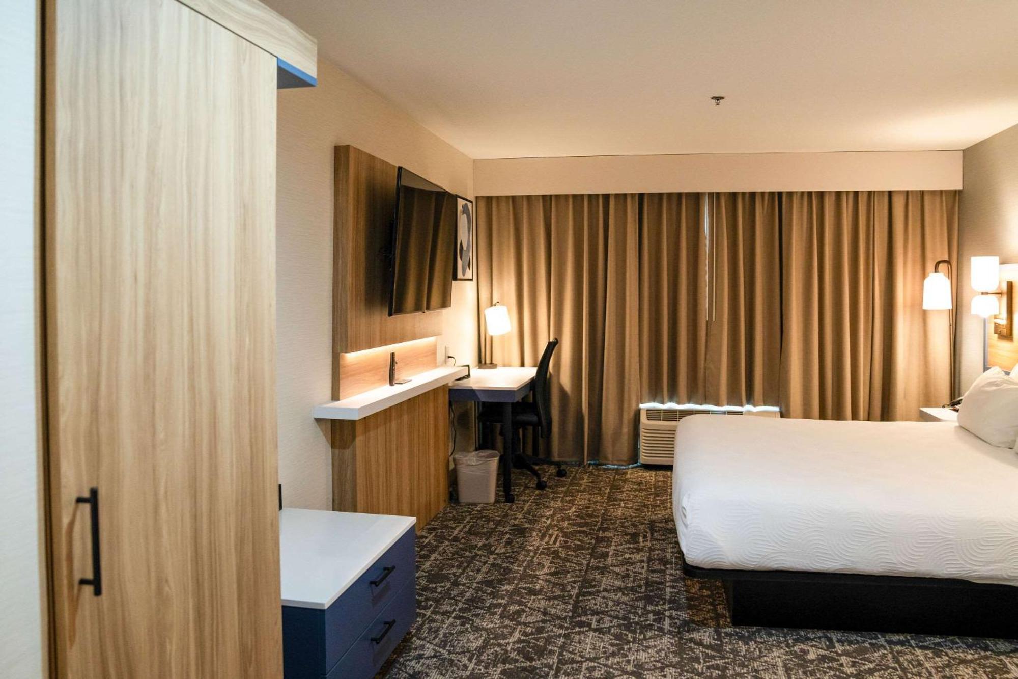 Country & By Radisson, Modesto-salida Hotel 3*