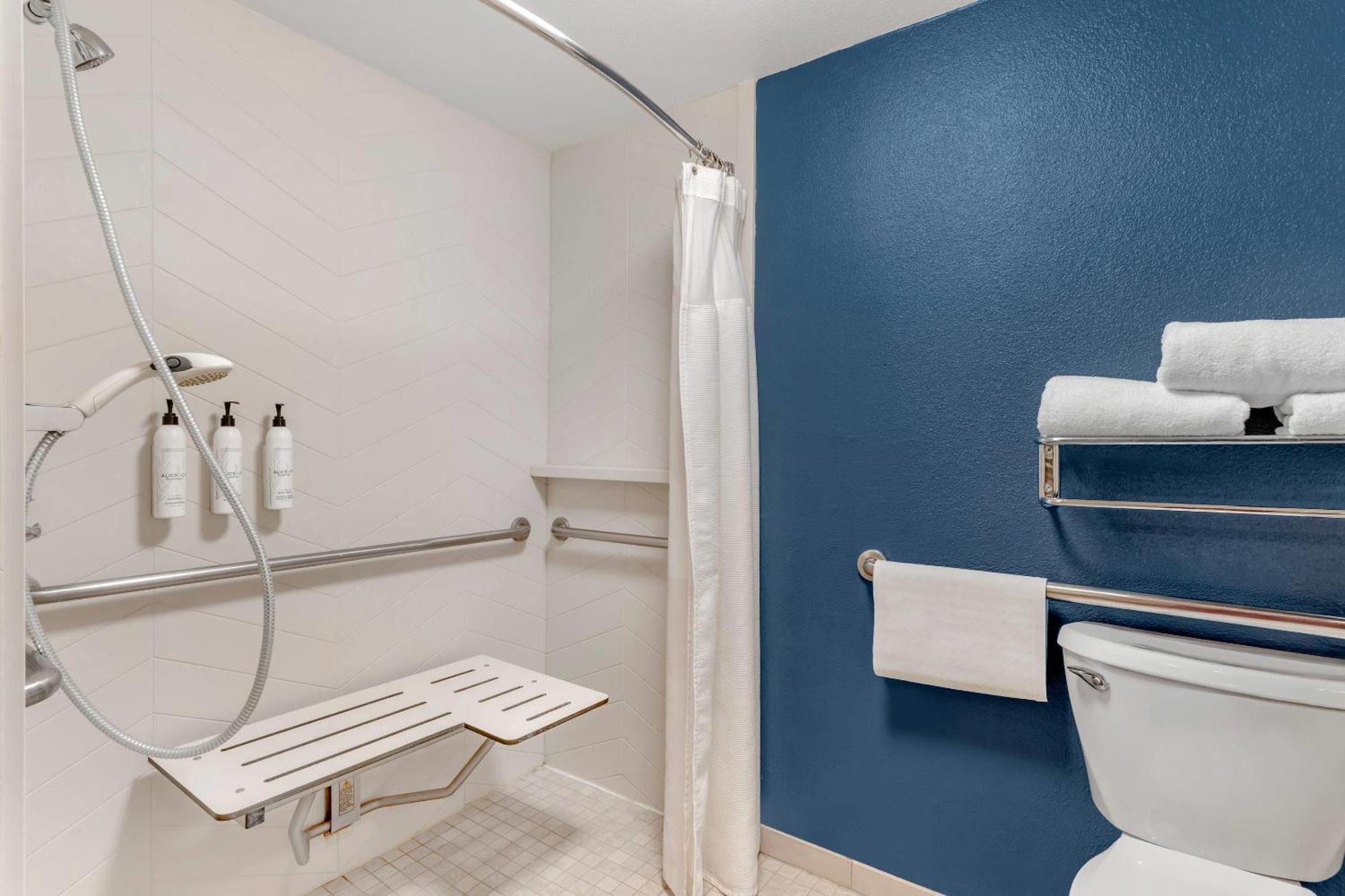 Hotel Country & By Radisson, Modesto-salida 3*