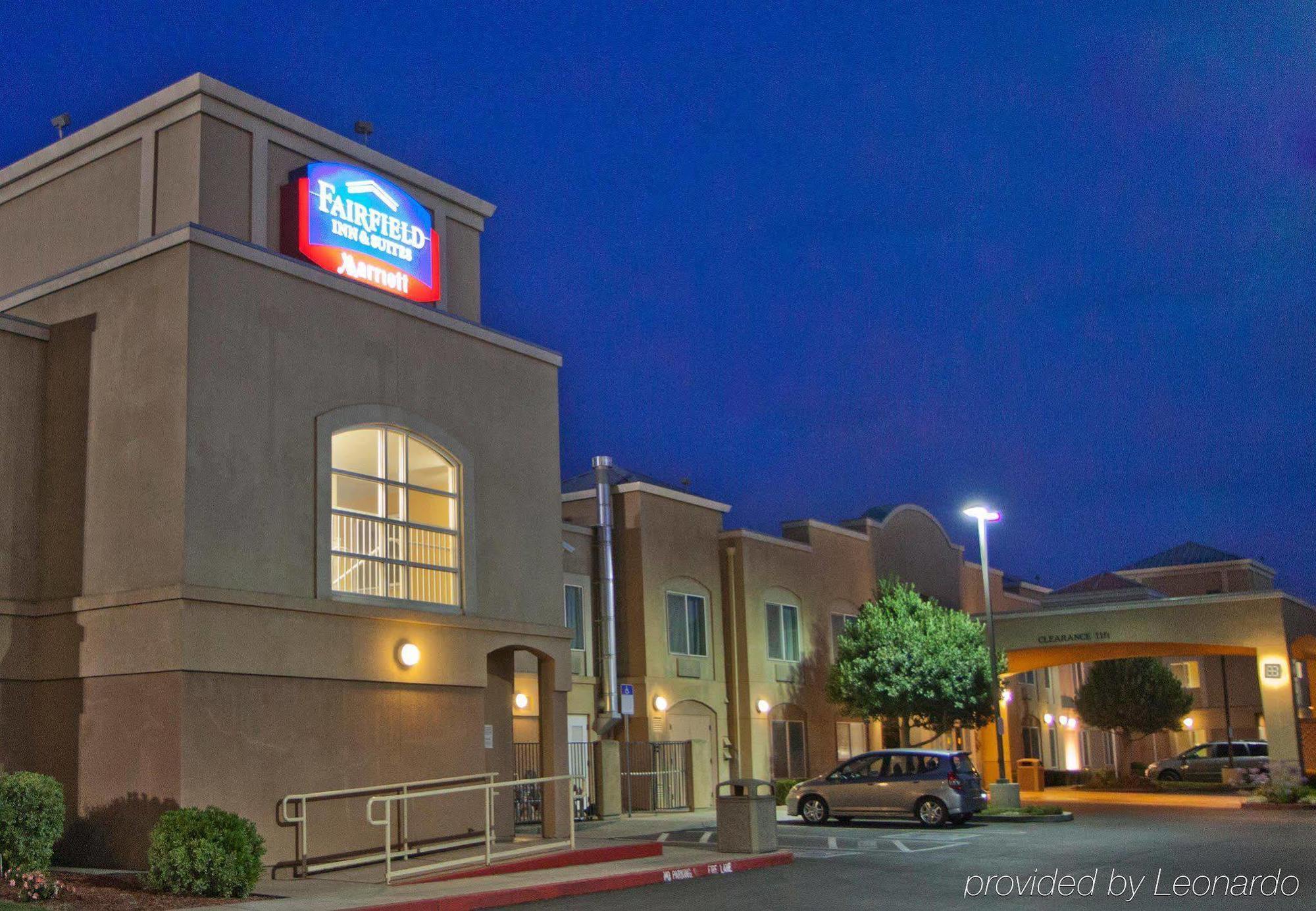 Country & By Radisson, Modesto-salida